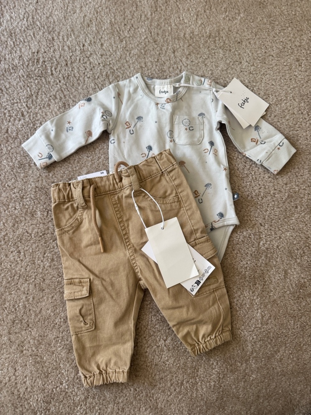 Feetje, Danish design Kids Beige Printed Bodysuit & Tan Cargo Pants Matching Set